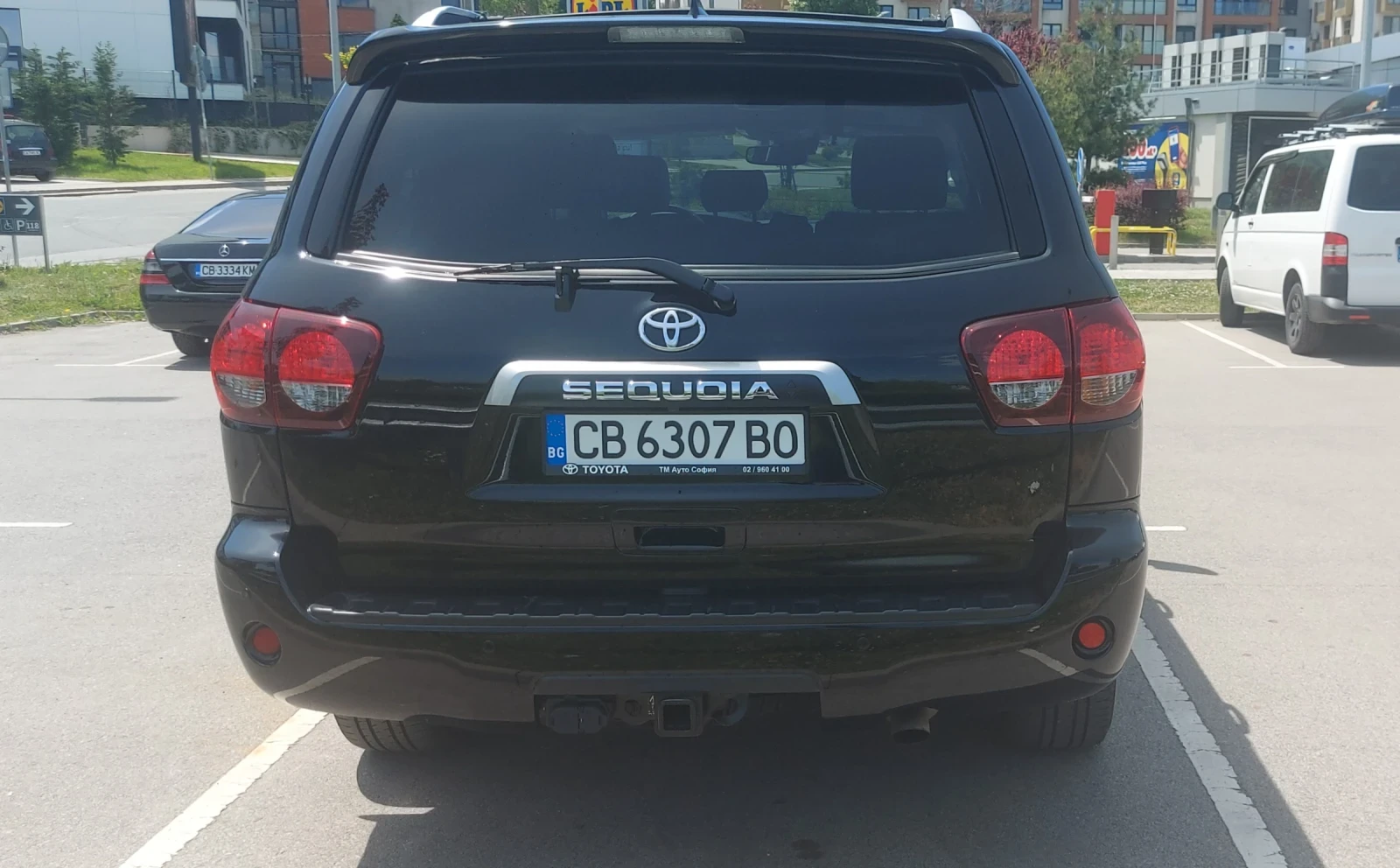 Toyota Sequoia 5.7  Limited  - изображение 6
