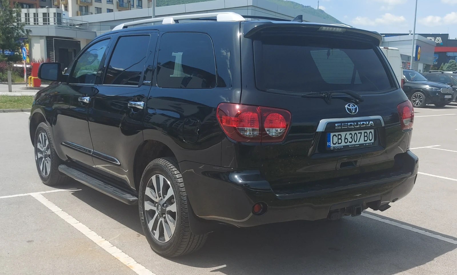 Toyota Sequoia 5.7  Limited  - изображение 5