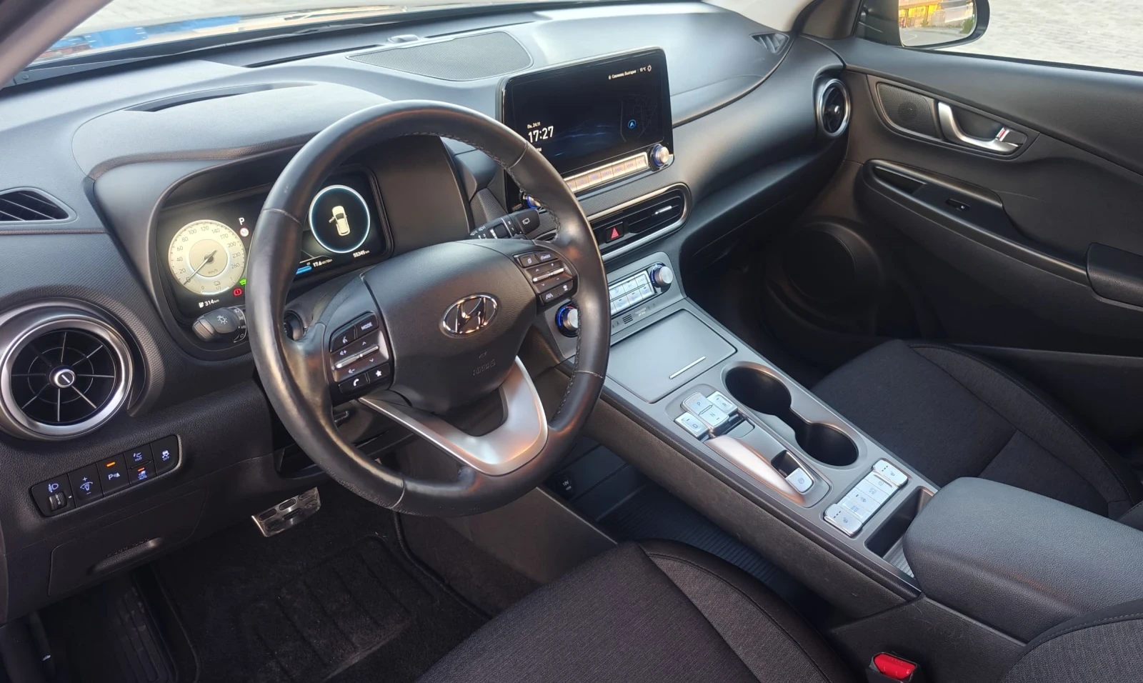 Hyundai Kona Prime/64kwh/HUD/Термопомпа/Сервизна книжка - изображение 8