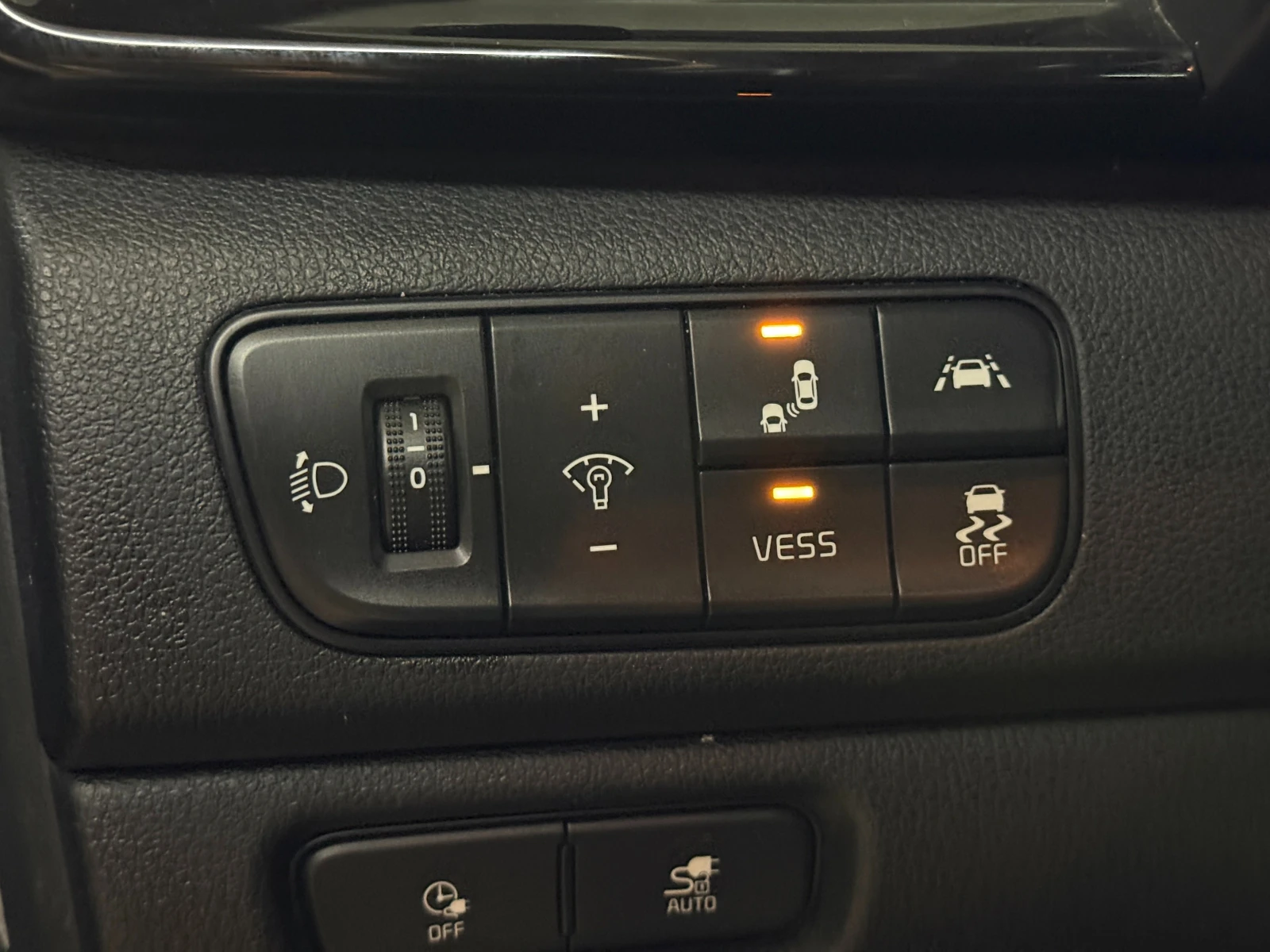 Kia Niro Executive Line 64kWh SOH100% - изображение 8