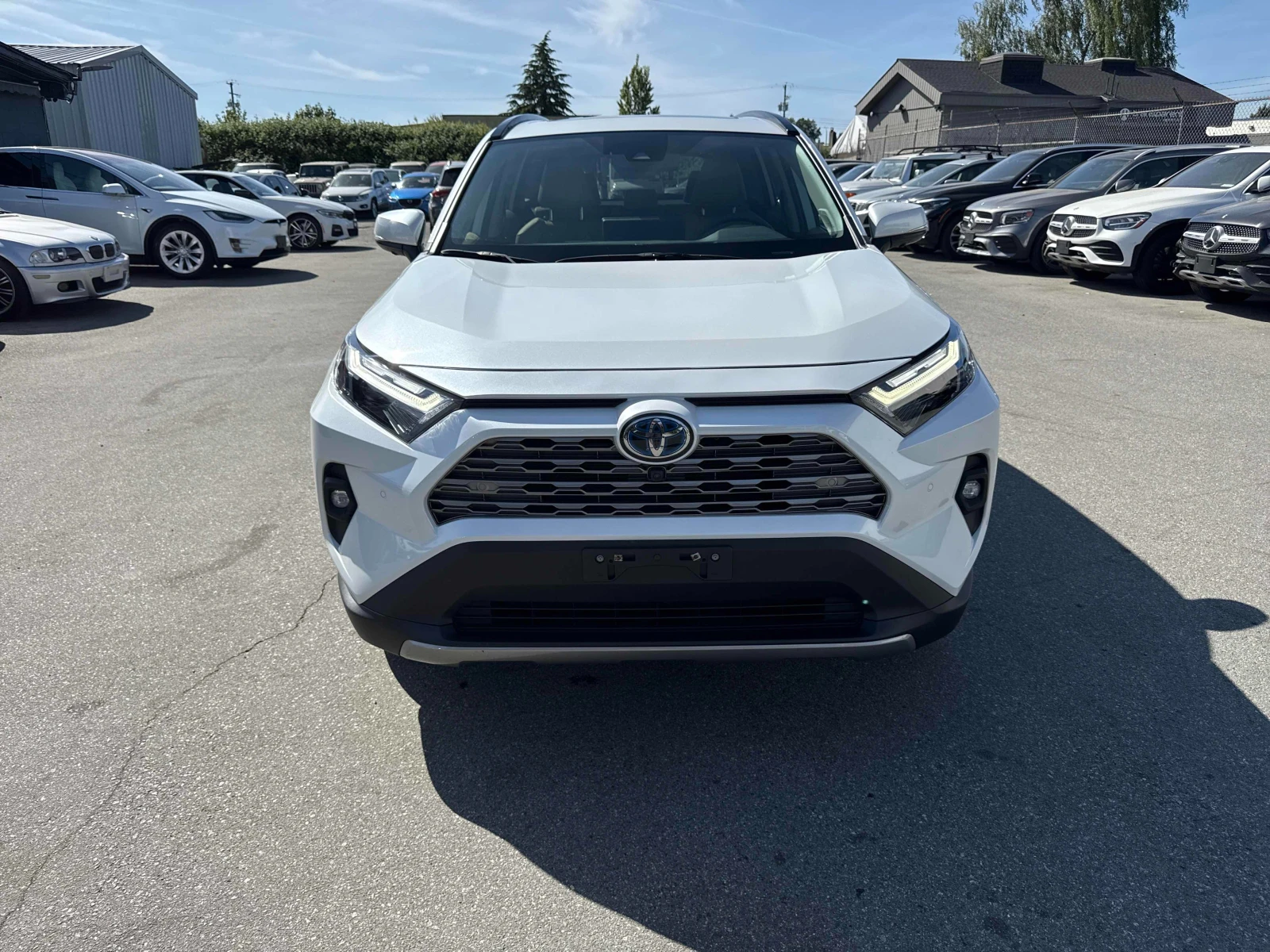 Toyota Rav4 Hybrid Limited * CARFAX * АВТО КРЕДИТ * Цена до БГ, снимка 2 - Автомобили и джипове - 54577434