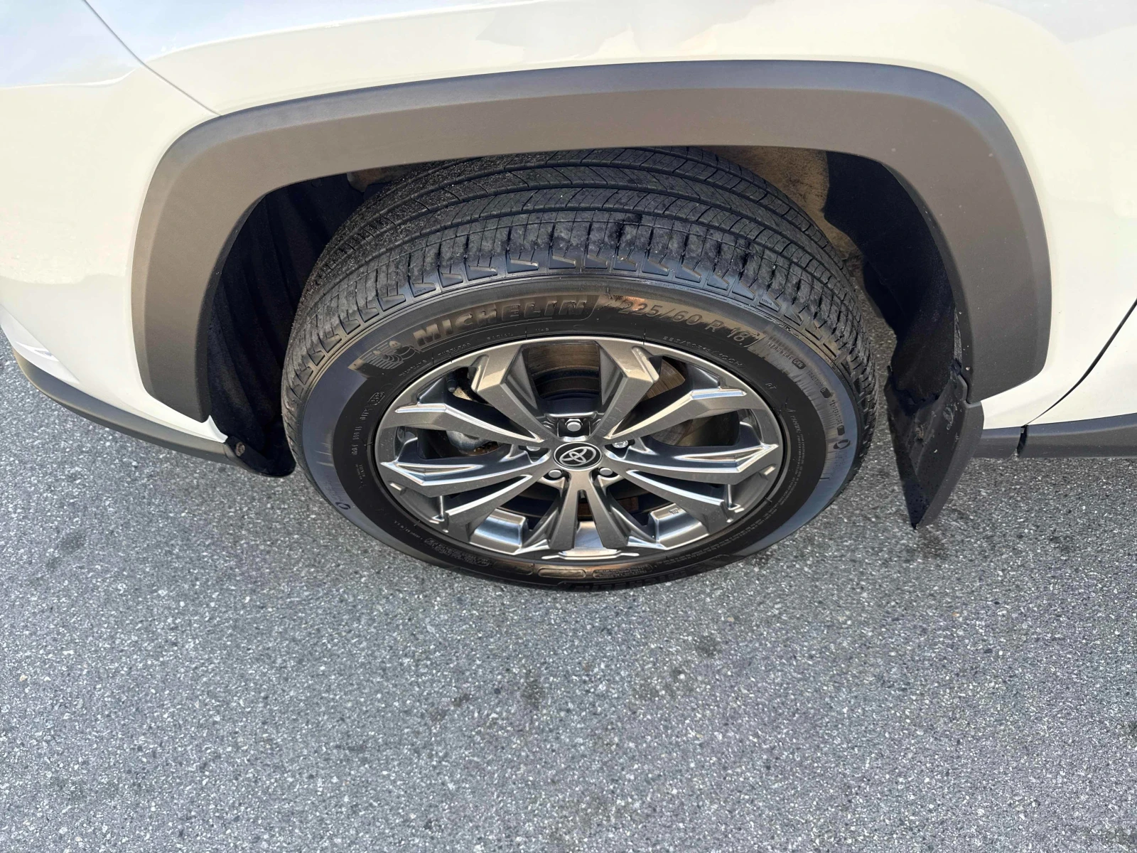 Toyota Rav4 Hybrid Limited * CARFAX * АВТО КРЕДИТ * Цена до БГ, снимка 6 - Автомобили и джипове - 54577434