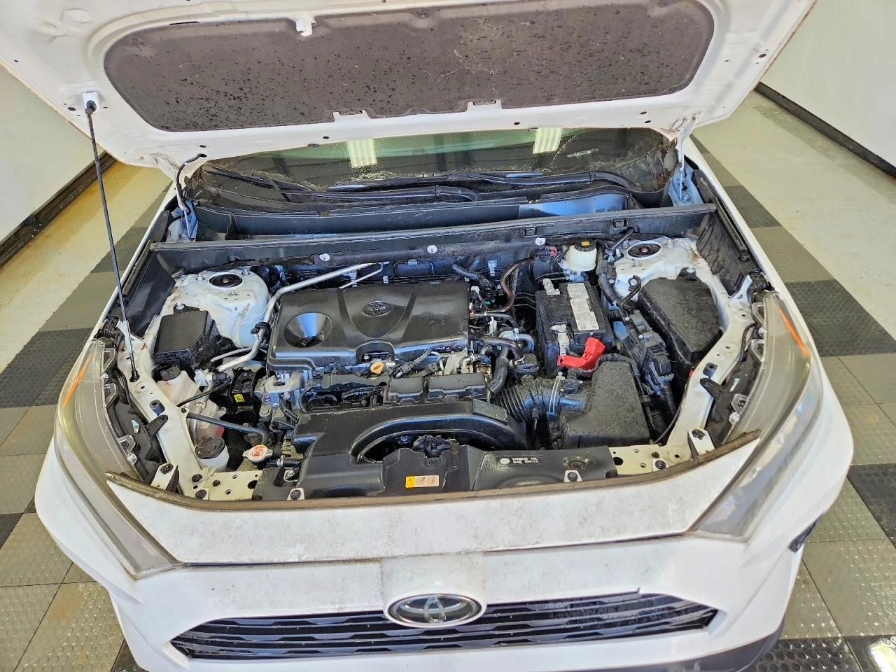 Toyota Rav4 LE, снимка 12 - Автомобили и джипове - 54667337