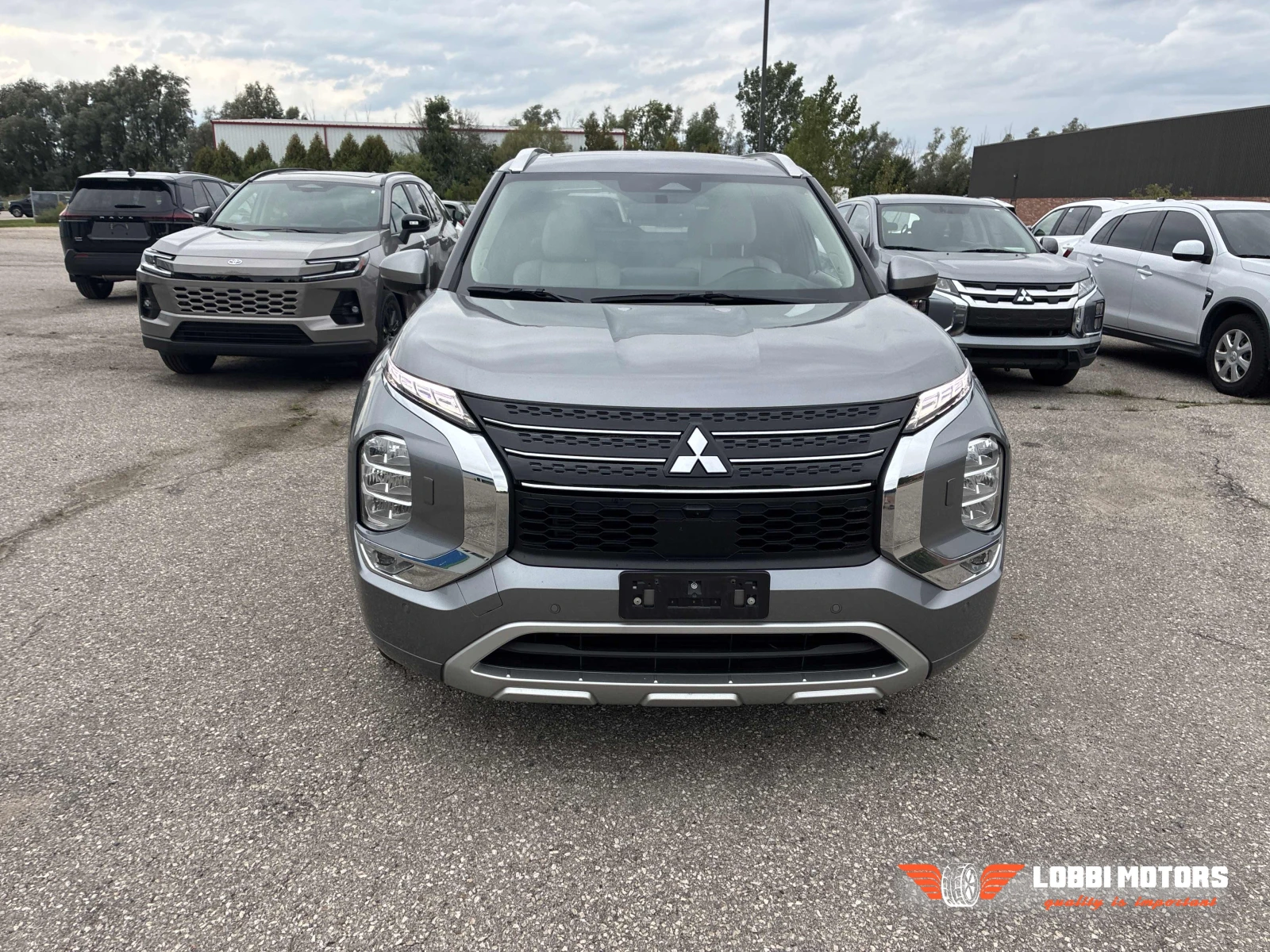 Mitsubishi Outlander, снимка 12 - Автомобили и джипове - 56103629