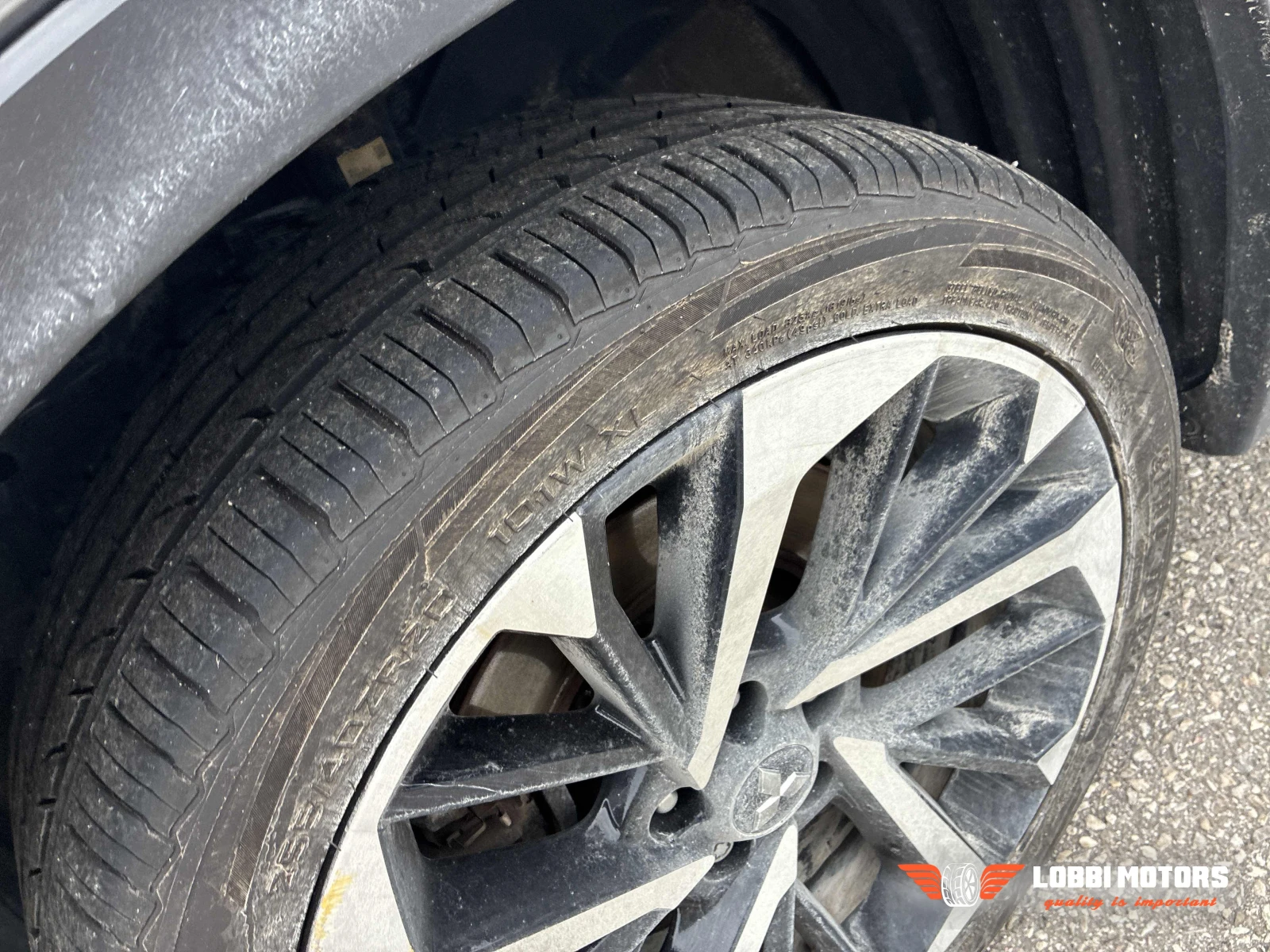 Mitsubishi Outlander, снимка 13 - Автомобили и джипове - 56103629