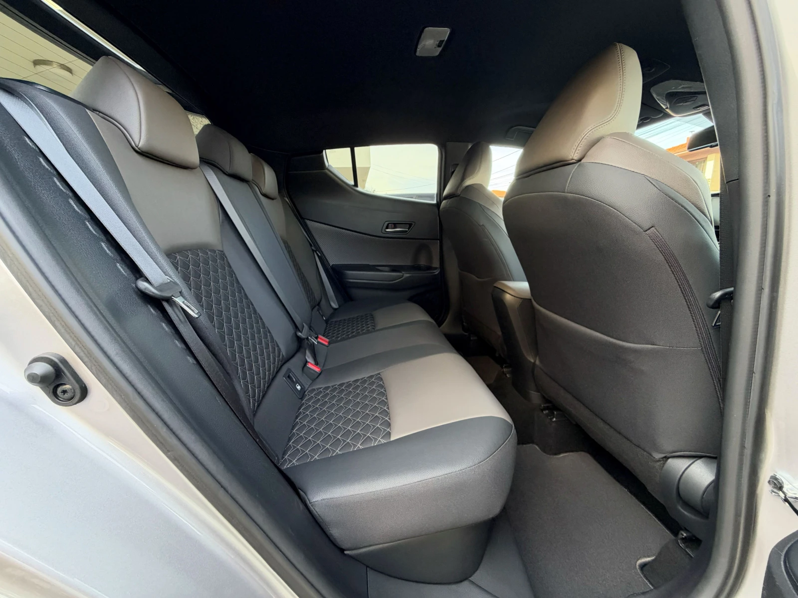 Toyota C-HR FACELIFT-1.8-HYBRID-FULL-LED-���������- | Mobile.bg � ����������� 16