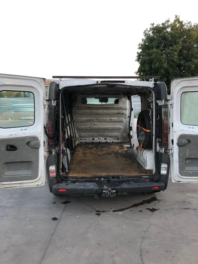 Opel Vivaro, снимка 6 - Бусове и автобуси - 47420644