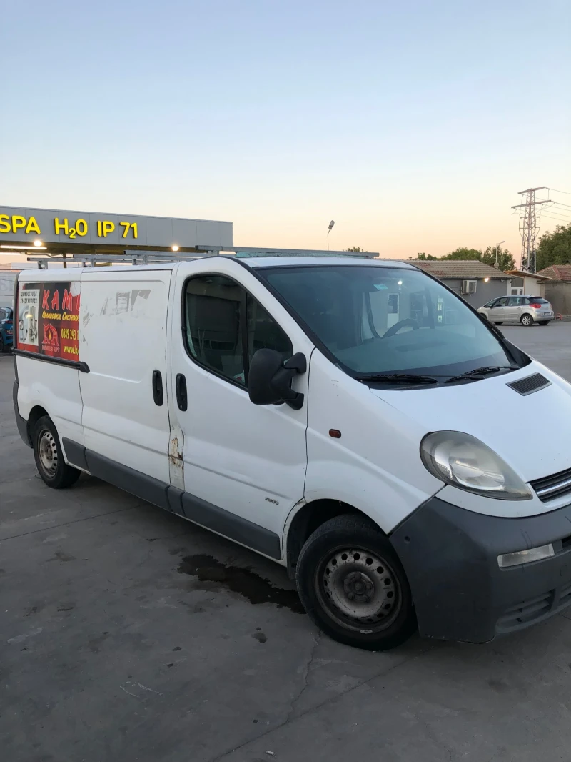 Opel Vivaro, снимка 4 - Бусове и автобуси - 47420644