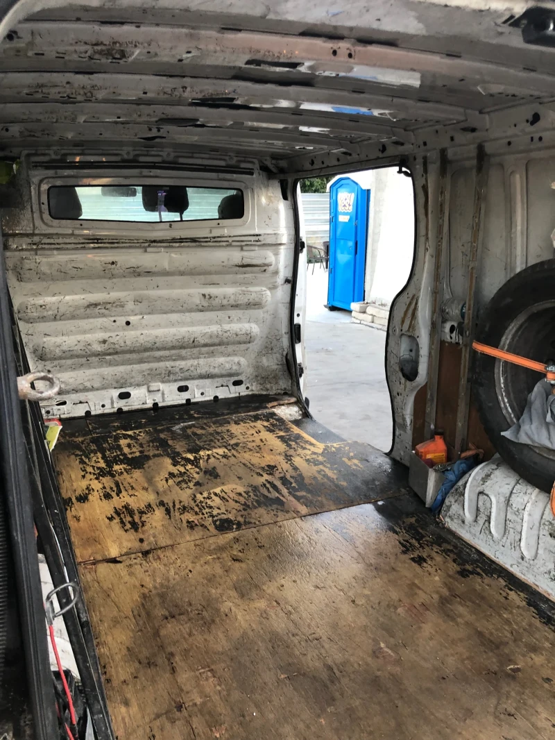 Opel Vivaro, снимка 7 - Бусове и автобуси - 47420644