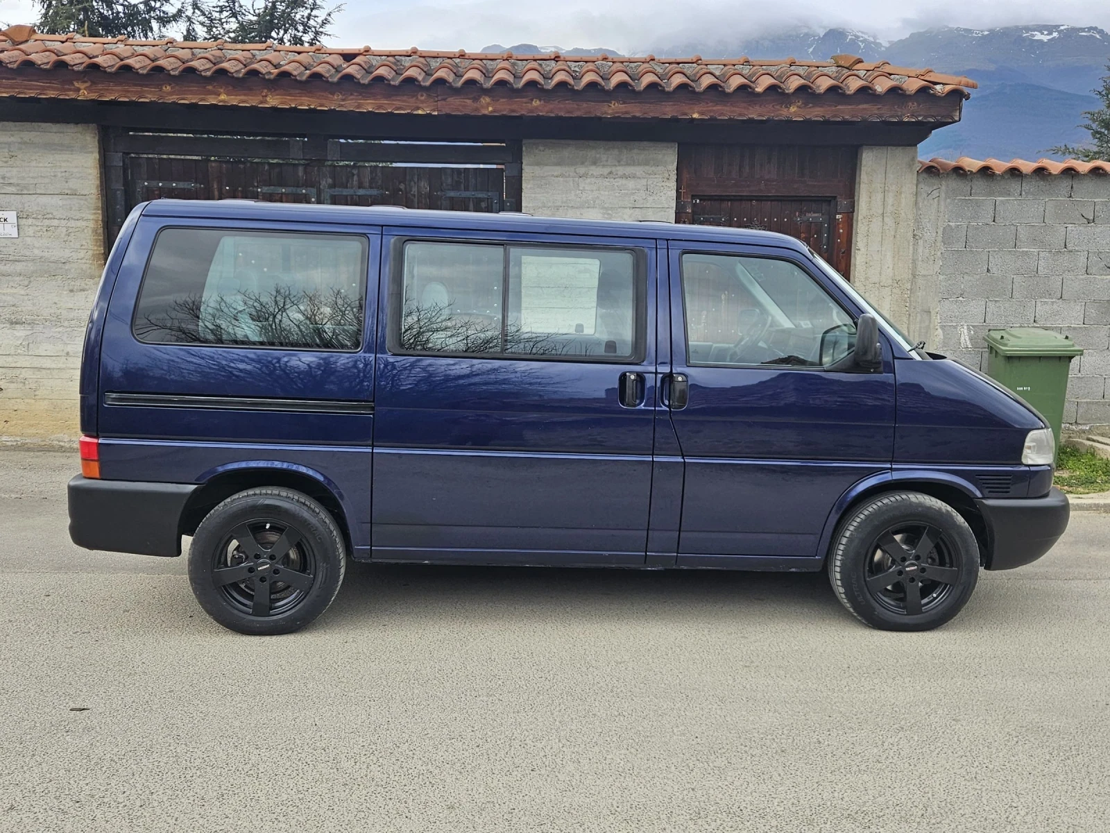 VW T4 Caravele 9 mes, снимка 8 - Бусове и автобуси - 53932614