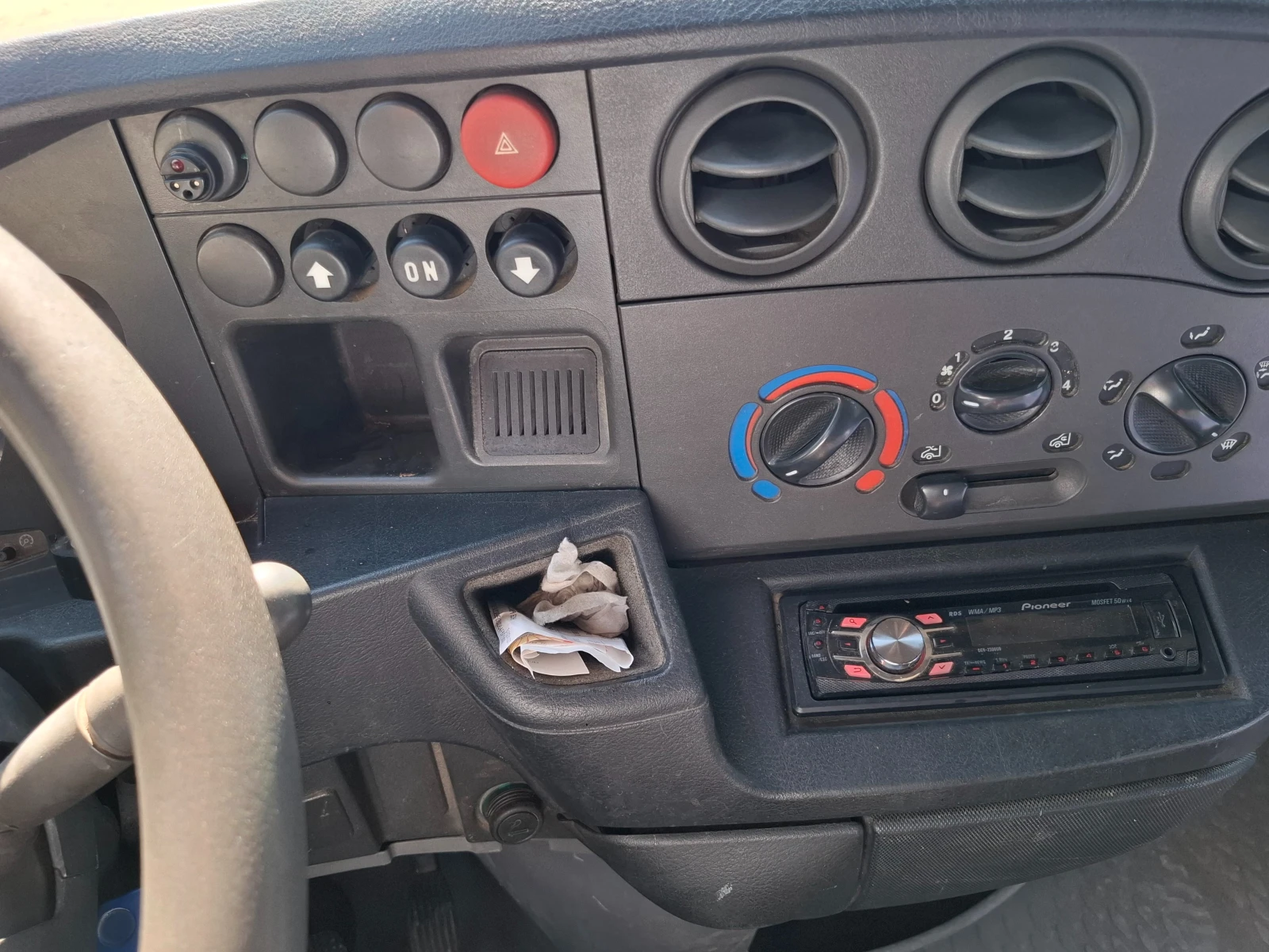 Iveco 3510 Самосвал 2.3 TDI, снимка 15 - Бусове и автобуси - 55479561