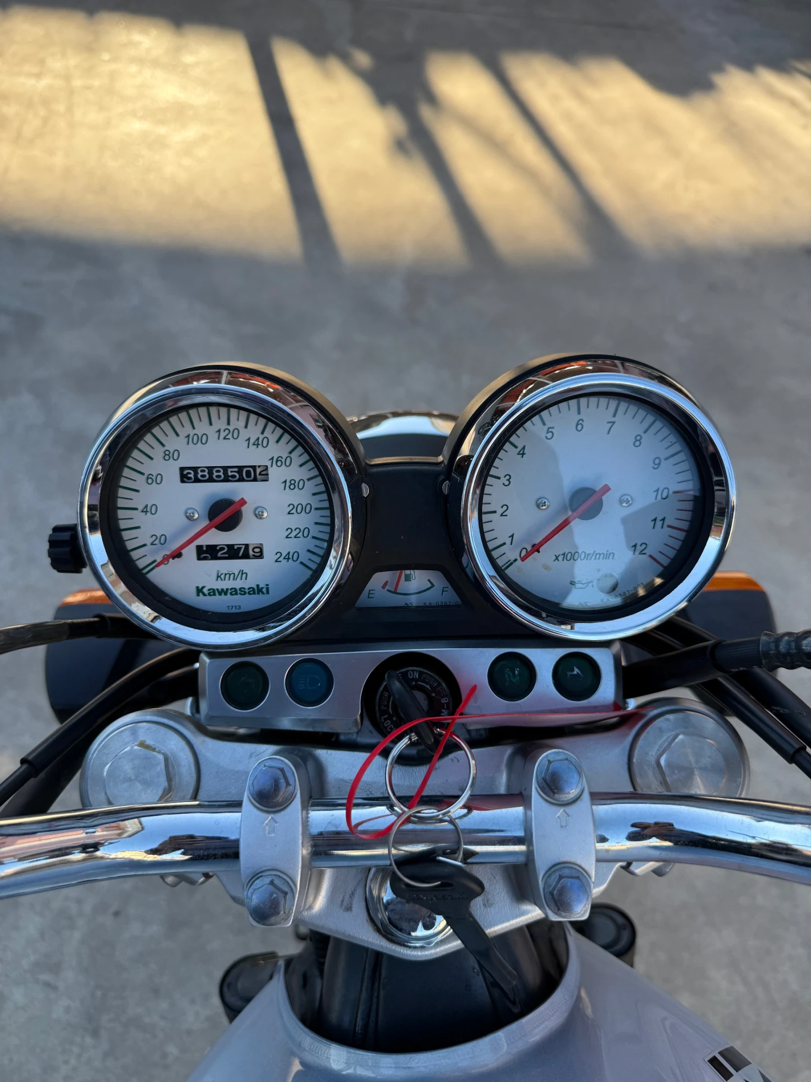 Kawasaki Zr 700, снимка 9 - Мотоциклети и мототехника - 53811550