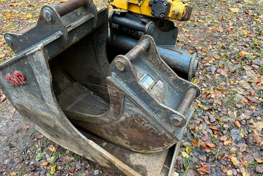 Багер JCB 302.7D, снимка 9 - Индустриална техника - 56305293