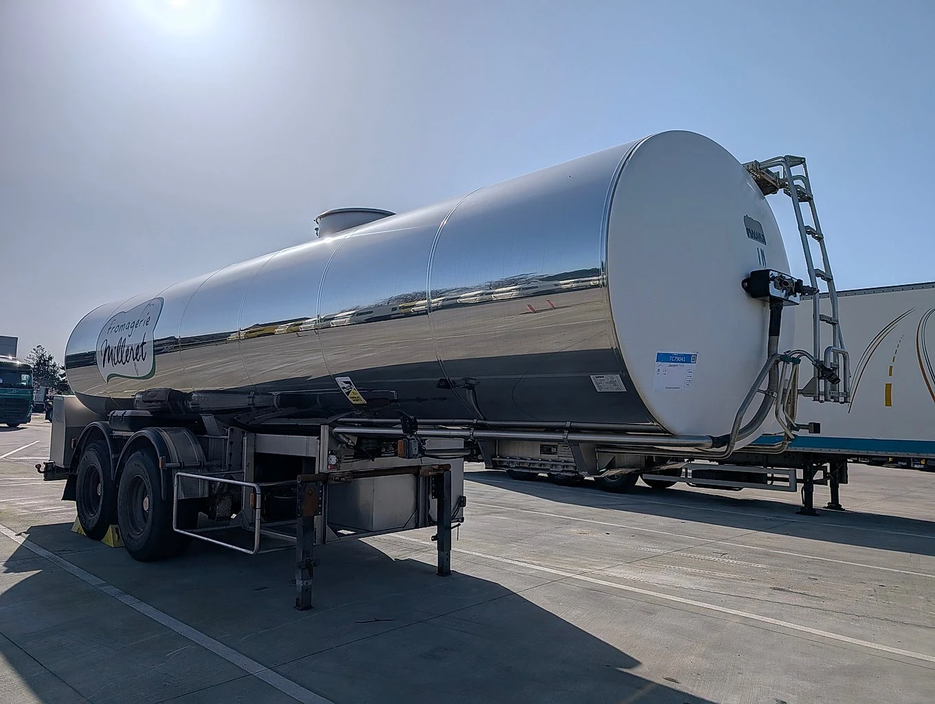 Полуремарке MAGYAR 24000 литра/МЛЯКО, снимка 3 - Ремаркета - 53843078