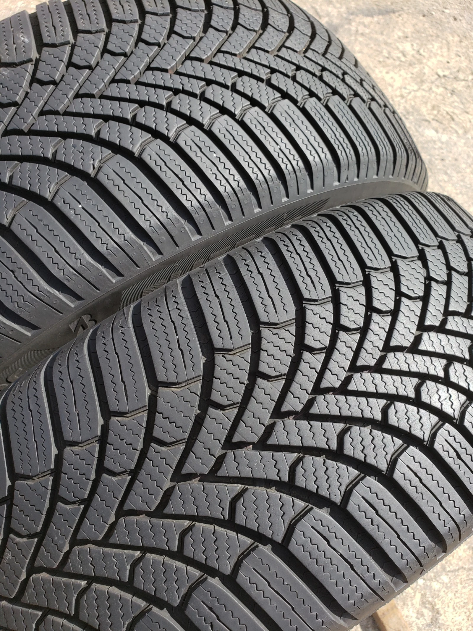 Гуми Зимни 205/55R17, снимка 3 - Гуми и джанти - 56244464