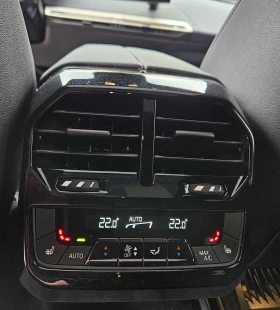 BMW iX 40 xDrive M-Sport, снимка 10