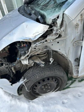 Toyota Yaris - 1250 € / 2444.79 лв. - 98069701 2