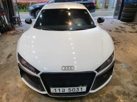 ������ Audi R8