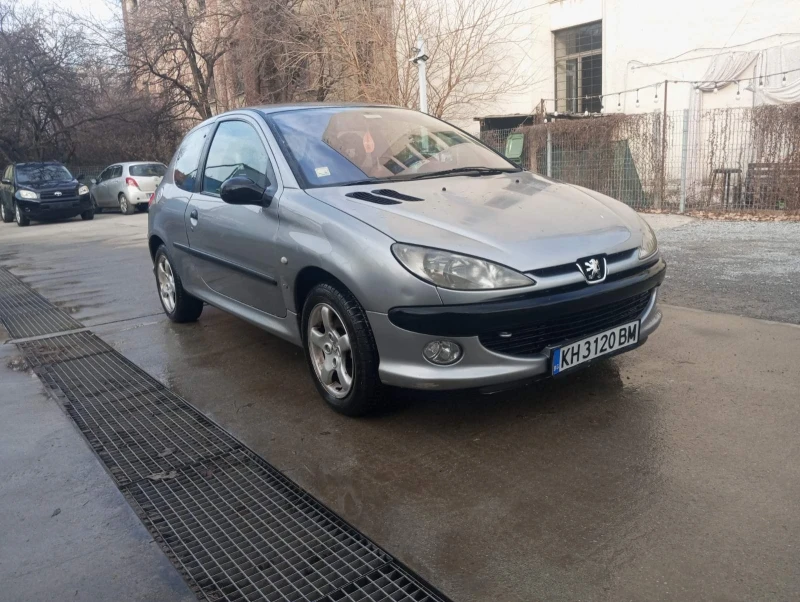 Peugeot 206, снимка 1 - Автомобили и джипове - 48428540