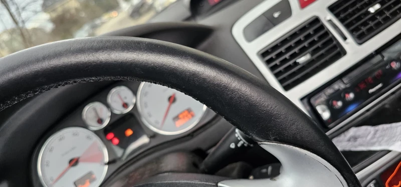 Peugeot 307 2.0 CC, снимка 10 - Автомобили и джипове - 51123021