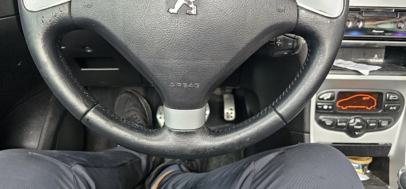 Peugeot 307 2.0 CC, снимка 11 - Автомобили и джипове - 51123021