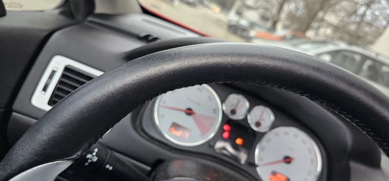 Peugeot 307 2.0 CC, снимка 9 - Автомобили и джипове - 51123021