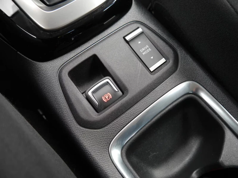 Opel Corsa eEdition/136HP/CAM/NAVI/LED/ACC/CPLAY/428g, снимка 14 - Автомобили и джипове - 51997422