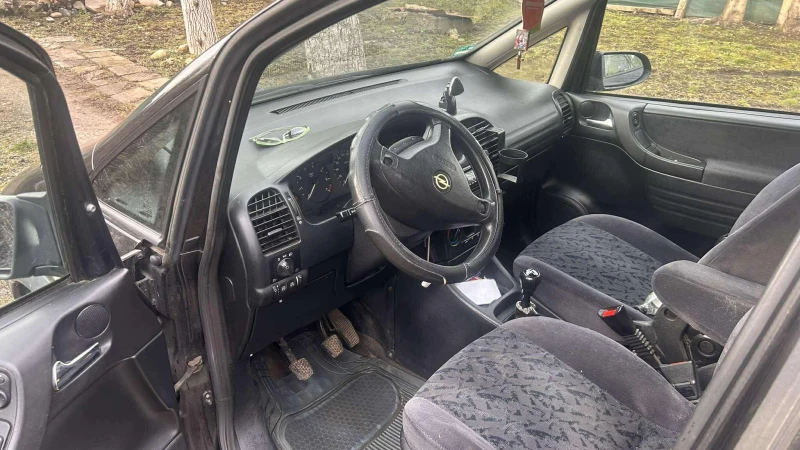 Opel Zafira 1.8, снимка 6 - Автомобили и джипове - 53309476