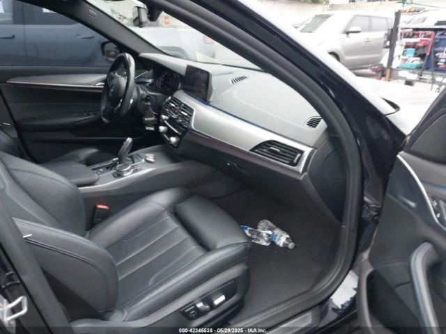 BMW 540 M* SPORT* ДИГИТАЛНО* ТАБЛО* ПОДГРЕВ* КАМЕРА* КЕЙЛЕ - изображение 10