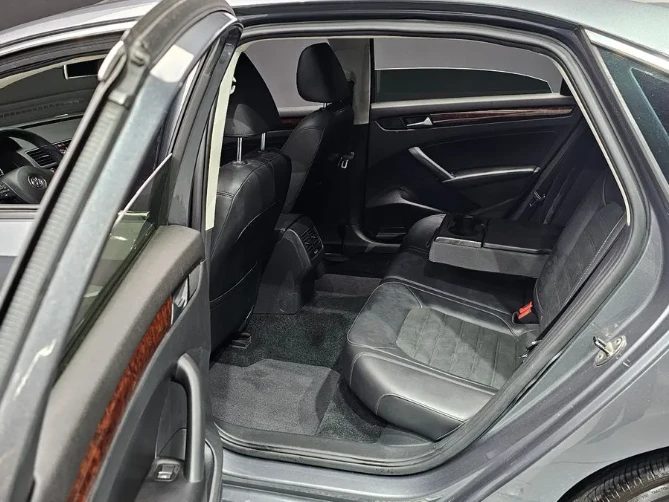 VW Passat 2.0 TDI - изображение 10