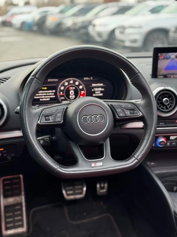 Audi S3 2.0 TFSI quattro Technik* АвтоКредит* (ЦЕНА ДО БГ), снимка 13 - Автомобили и джипове - 53421193