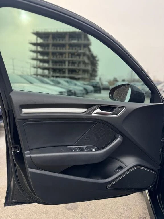 Audi S3 2.0 TFSI quattro Technik* АвтоКредит* (ЦЕНА ДО БГ), снимка 7 - Автомобили и джипове - 53421193