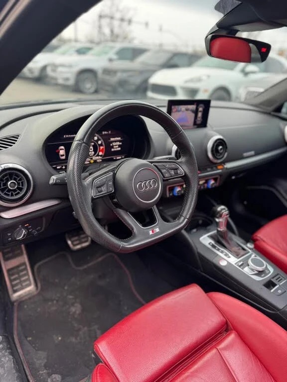 Audi S3 2.0 TFSI quattro Technik* АвтоКредит* (ЦЕНА ДО БГ), снимка 14 - Автомобили и джипове - 53421193