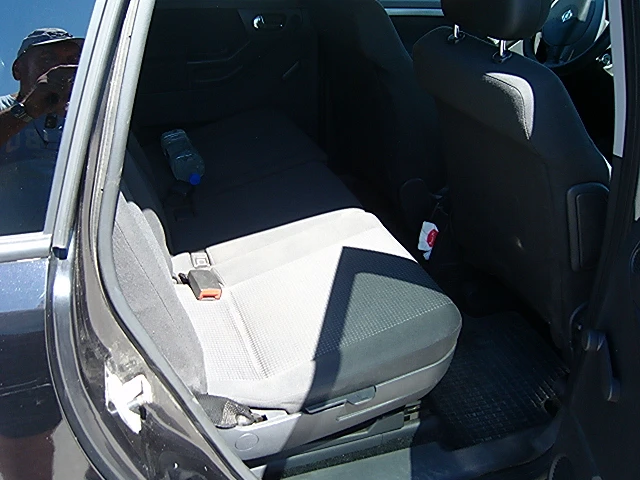 Opel Meriva 1, 7 клима, снимка 12 - Автомобили и джипове - 55704537