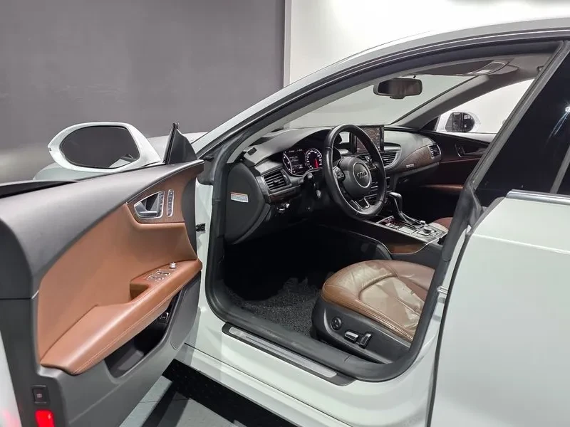 Audi A7 3.0 TDI Quattro - САМО 30% АВАНС, снимка 10 - Автомобили и джипове - 56158763
