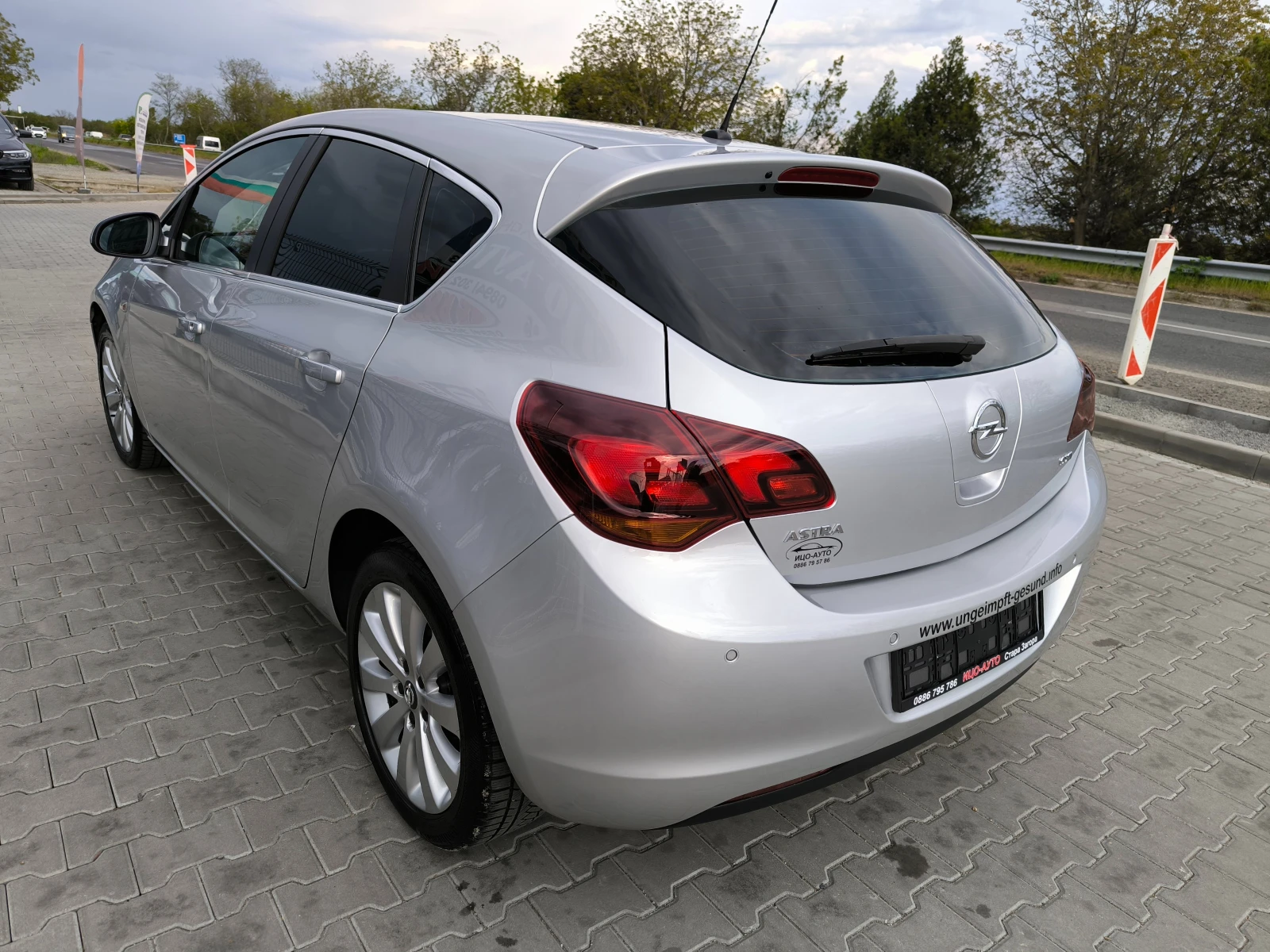 Opel Astra 1, 7 TDCi-110k.c.6 СКОРОСТИ, ФЕЙСЛИФТ, ЕВРО 5В! - изображение 4