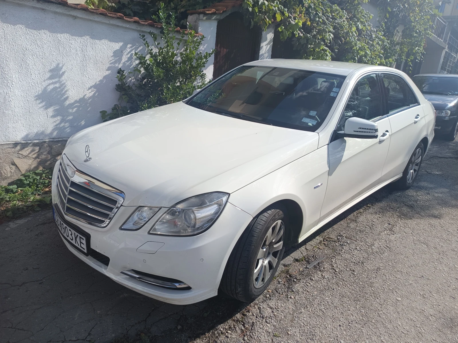 Mercedes-Benz E 200 Лек - изображение 8