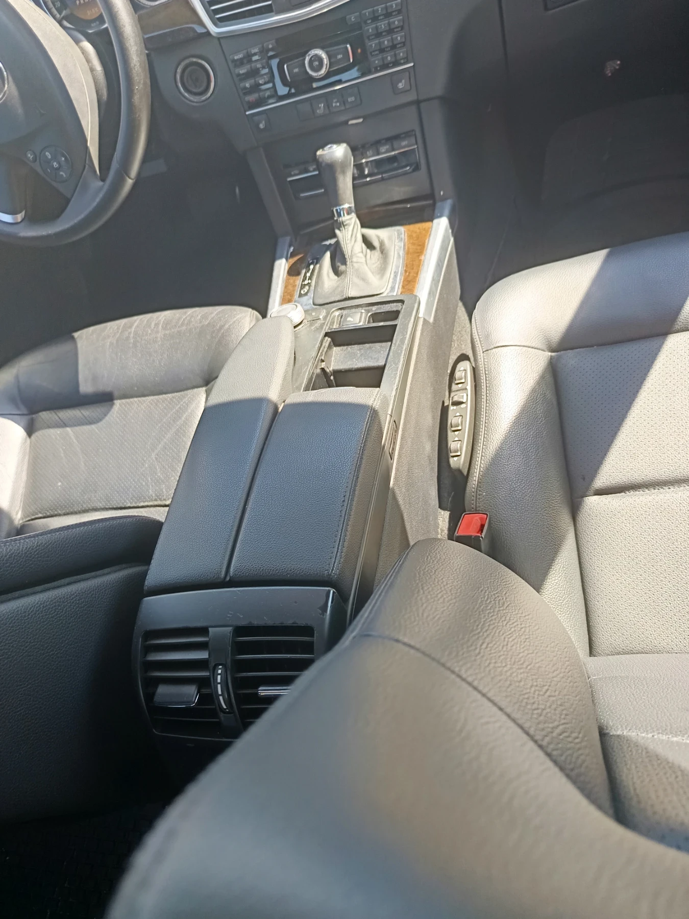 Mercedes-Benz E 200  | Mobile.bg   11