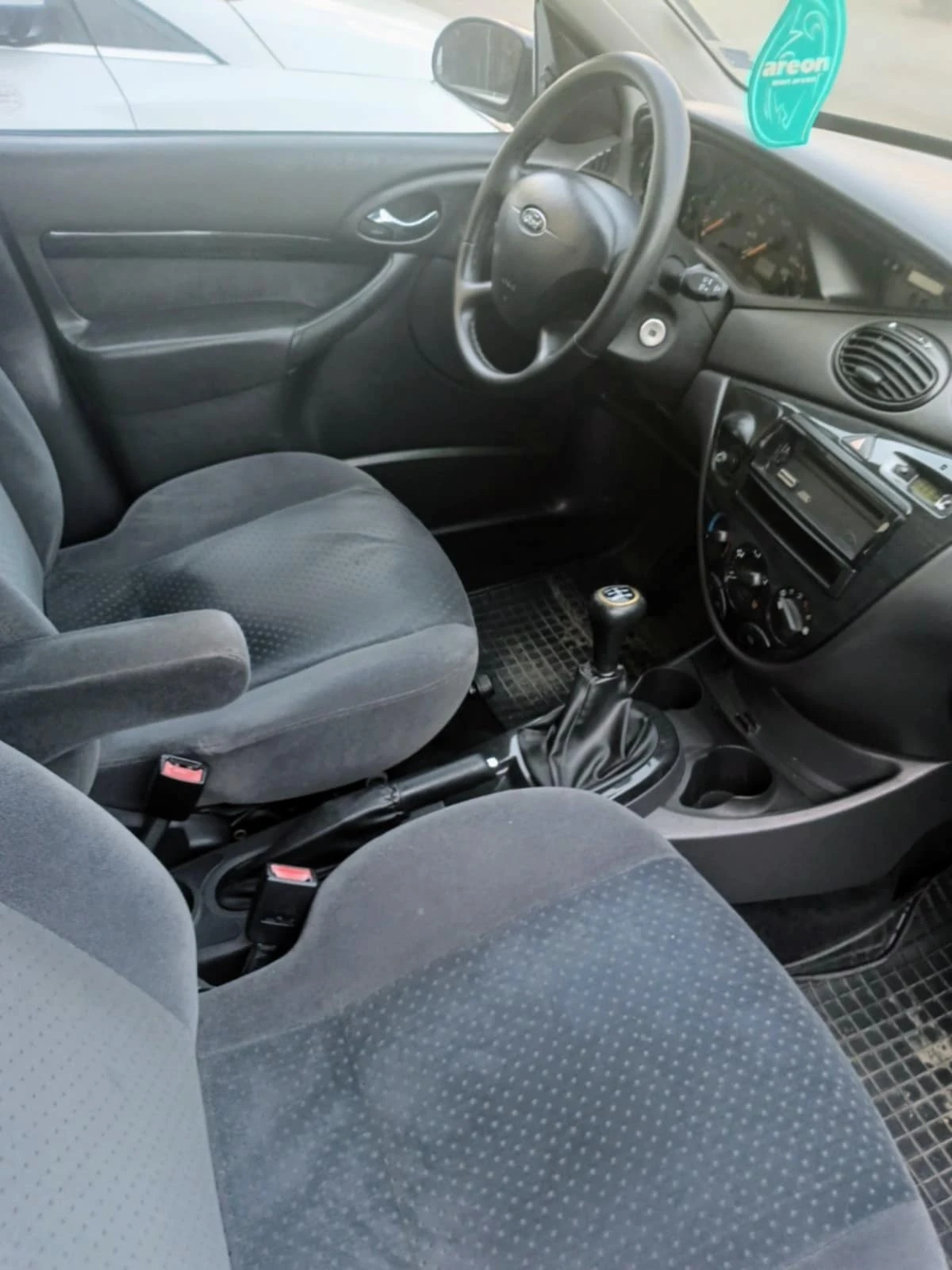 Ford Focus GHIA - изображение 7