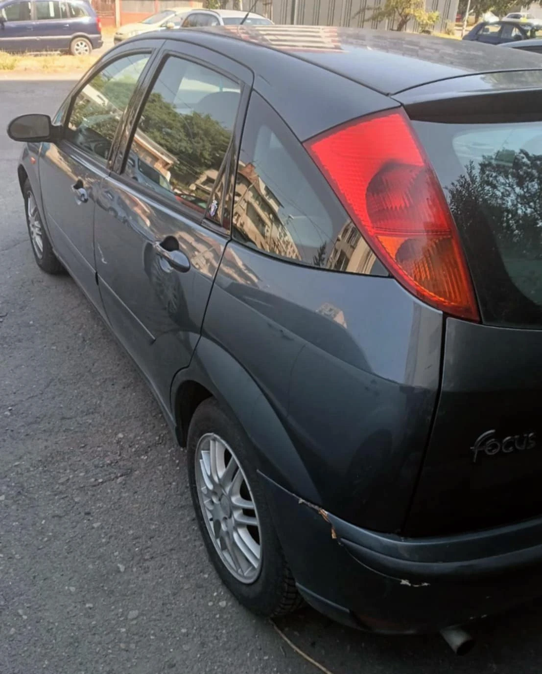 Ford Focus GHIA - изображение 4