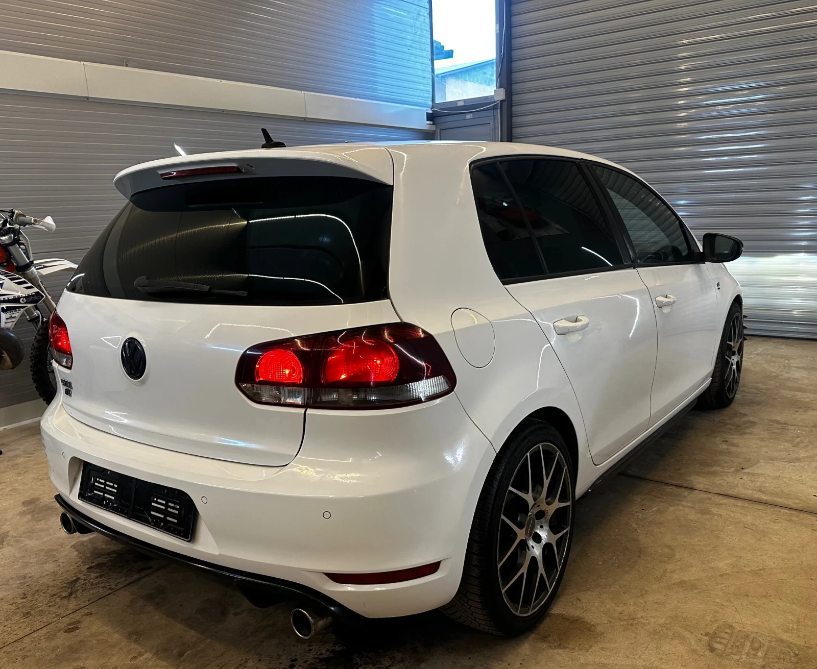 VW Golf 2.0GTI//Automatic//Full// - изображение 8
