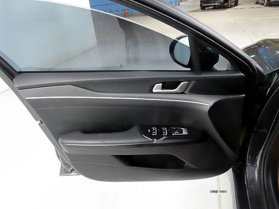 Kia K5 2.0 LPI Trandy * НАЙ-ДОБРА ЦЕНА В БЪЛГАРИЯ*  - изображение 10