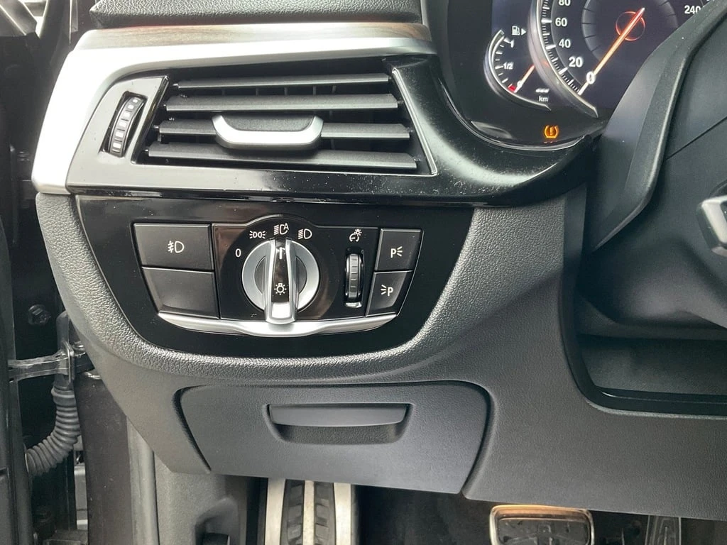 BMW 530 * 530i xDrive M PKG! LTHR! NAV! BACK UP CAM! HUD!  | Mobile.bg � ����������� 11