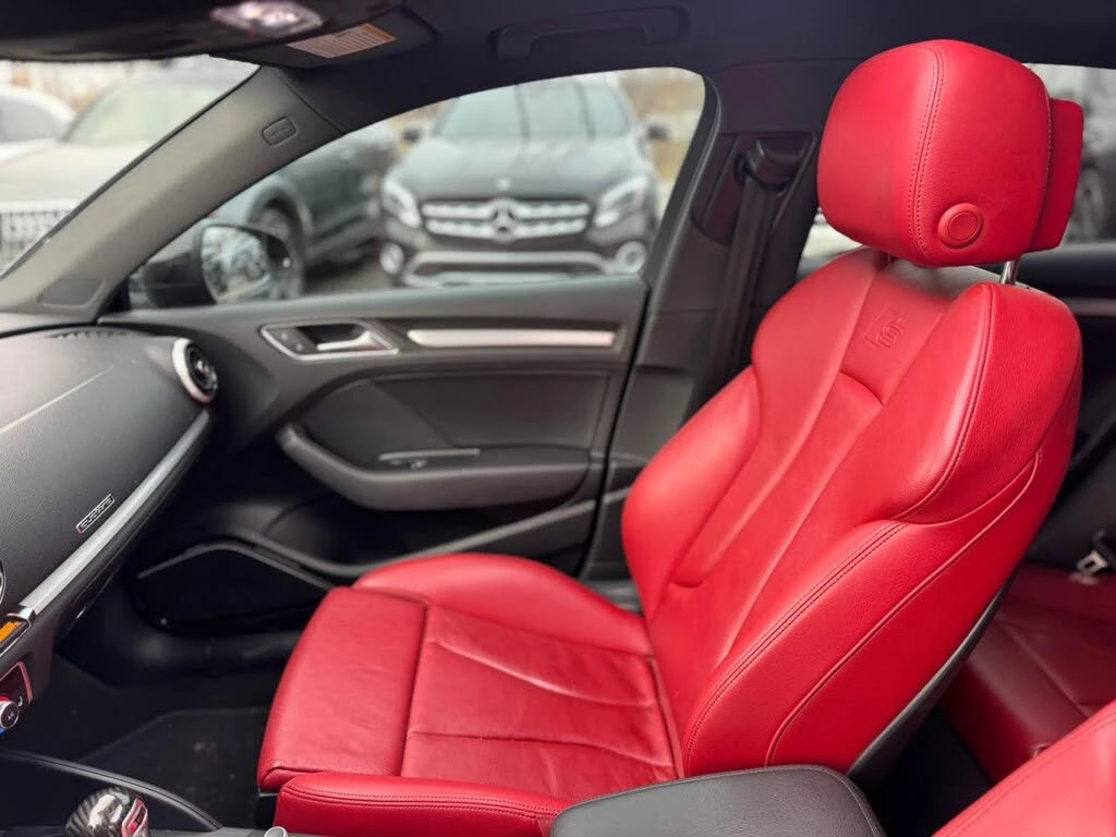 Audi S3 2.0 TFSI quattro Technik* АвтоКредит* (ЦЕНА ДО БГ) - изображение 9