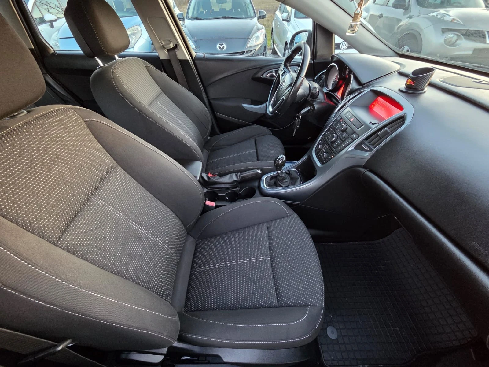 Opel Astra 1.7 CDTI 11.2013 SPORT LINE, снимка 15 - Автомобили и джипове - 53801966