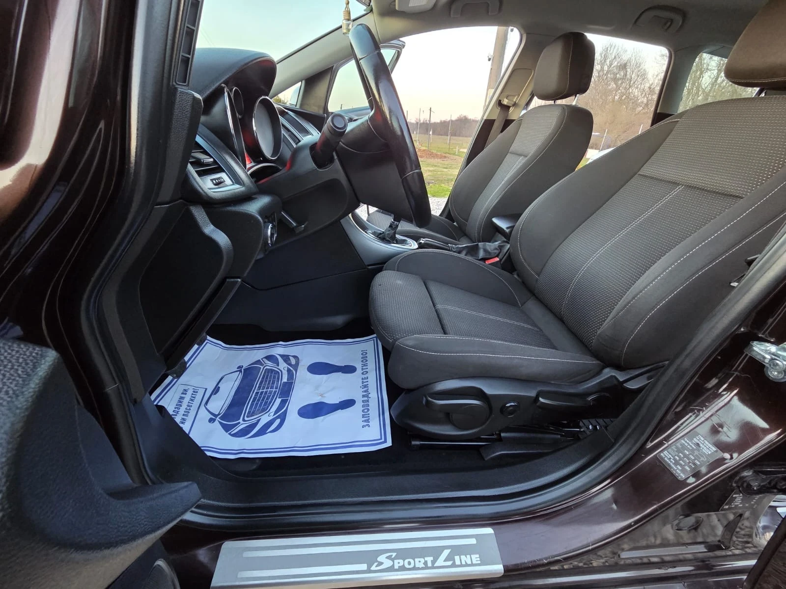 Opel Astra 1.7 CDTI 11.2013 SPORT LINE, снимка 12 - Автомобили и джипове - 53801966