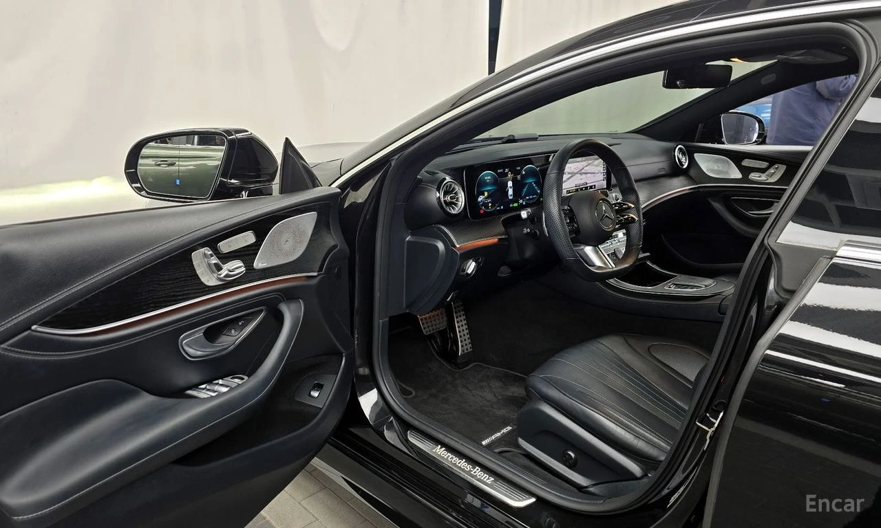 Mercedes-Benz CLS 300 4MATIC* AMG* BURMESTER* HEAD-UP* ОБДУХВАНЕ* КАМЕРА, снимка 7 - Автомобили и джипове - 54459761