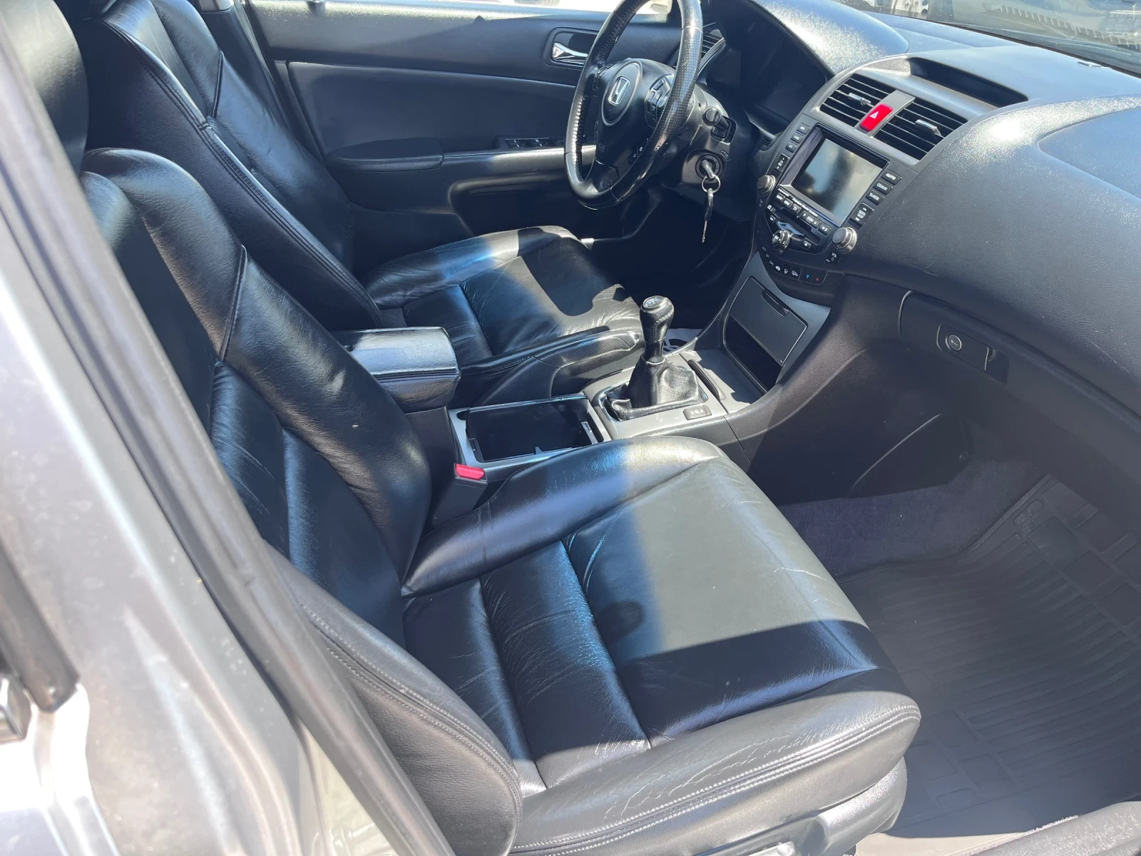 Honda Accord 2.0i, снимка 12 - Автомобили и джипове - 55191094