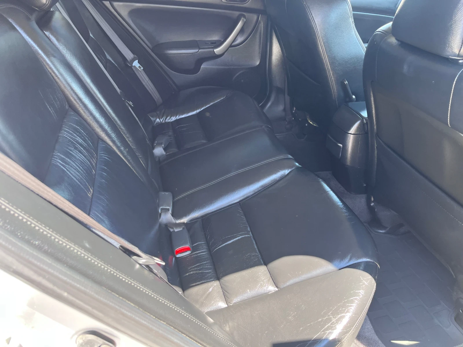 Honda Accord 2.0i, снимка 11 - Автомобили и джипове - 55191094