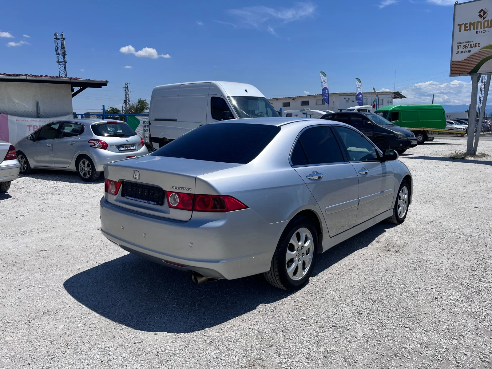 Honda Accord 2.0i, снимка 6 - Автомобили и джипове - 55191094